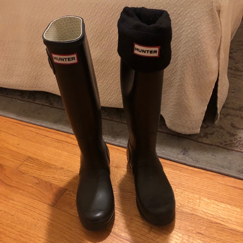 Hunter Rain Boots in black size US 5.